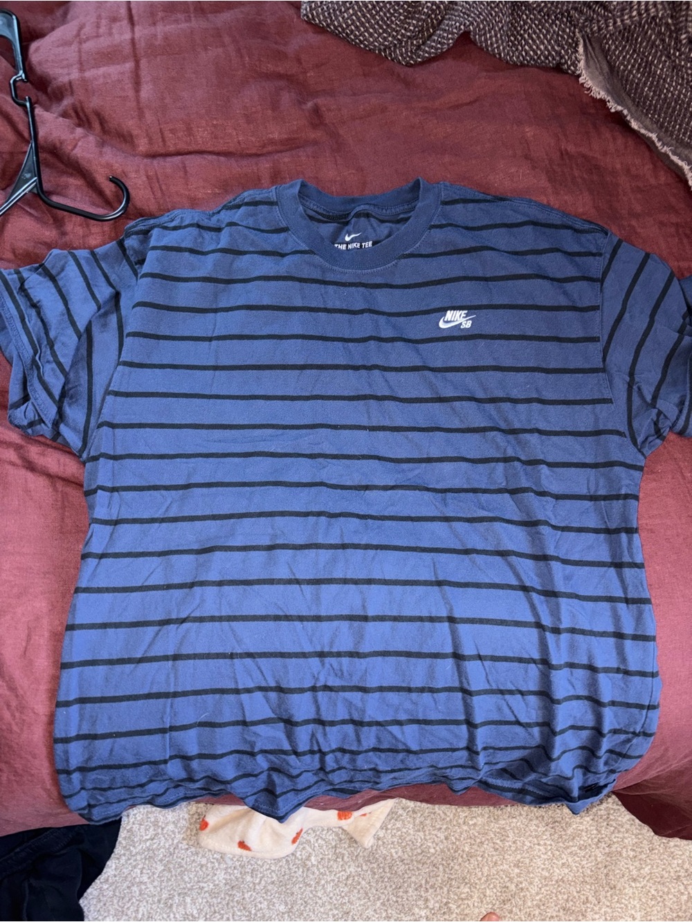 NIKE SKATEBOARDING Men’s Navy Blue Striped Tee